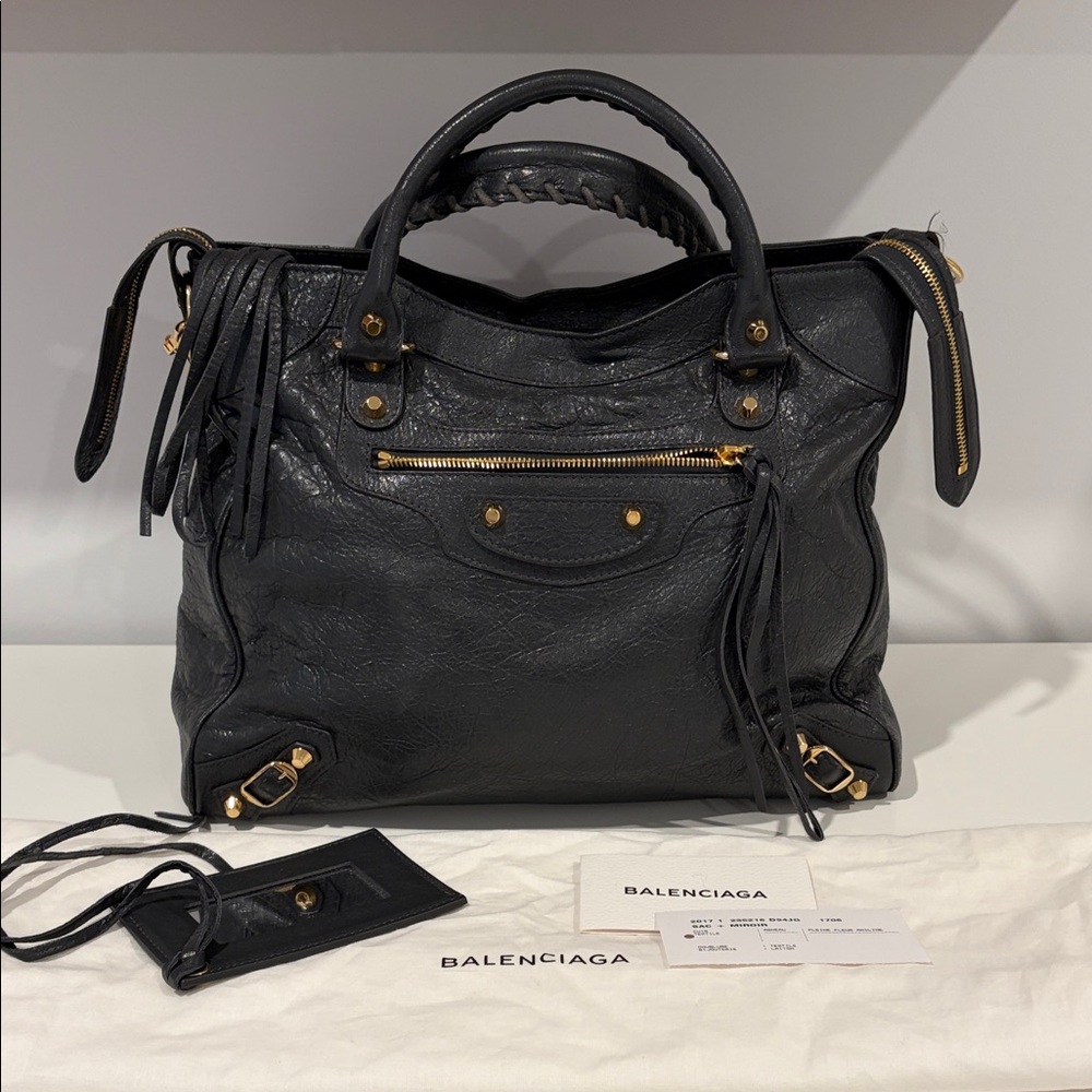 Balenciaga Agneau Classic Gold Hardware City in Gris Fossile (Grey) handbag